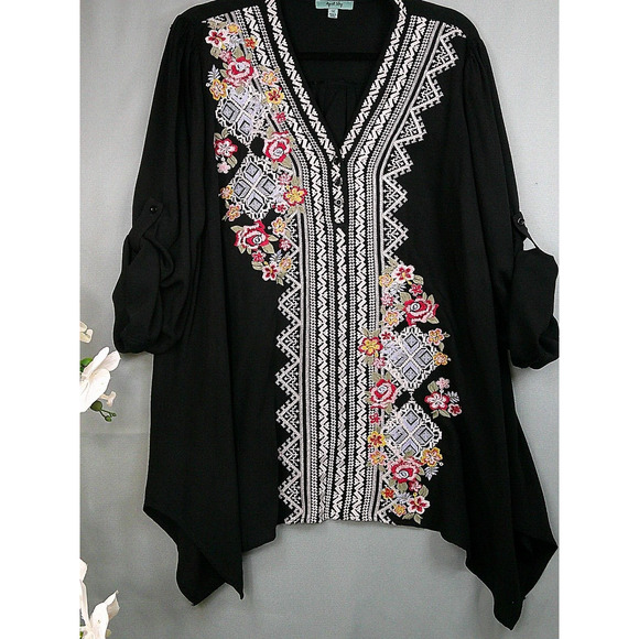 April Sky BOHO Chic Black Floral Embroidered Blouse/Top-Women's 1X - Picture 3 of 10
